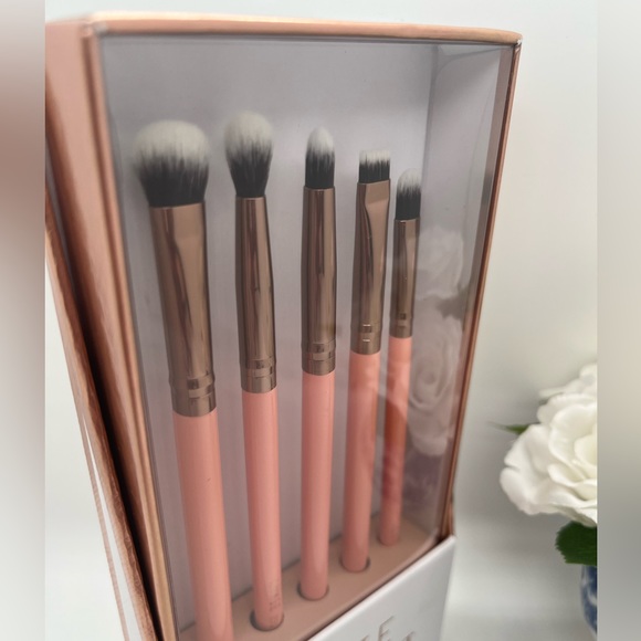 LUXIE 5-Piece Rose Gold Eyeconic Brush Set - Picture 3 of 8